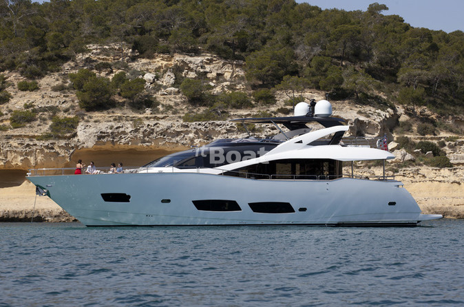 Sunseeker 28M Yacht