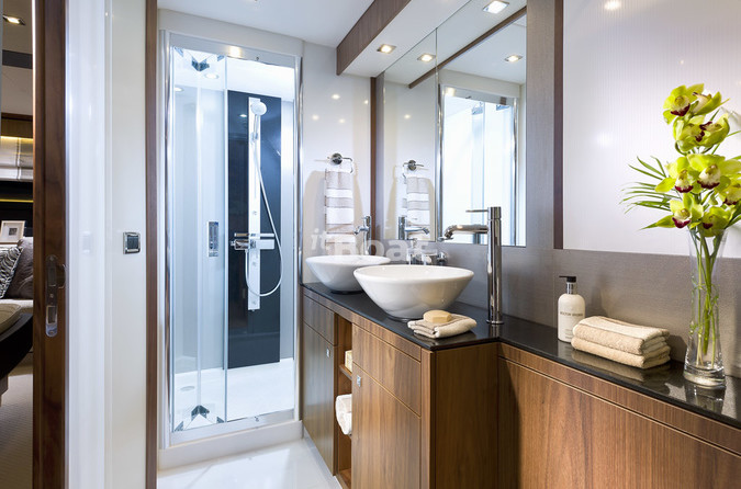 Sunseeker 73 Manhattan
