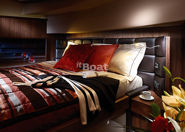 Sunseeker 30M Yacht