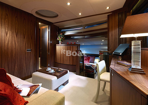 Sunseeker 30M Yacht