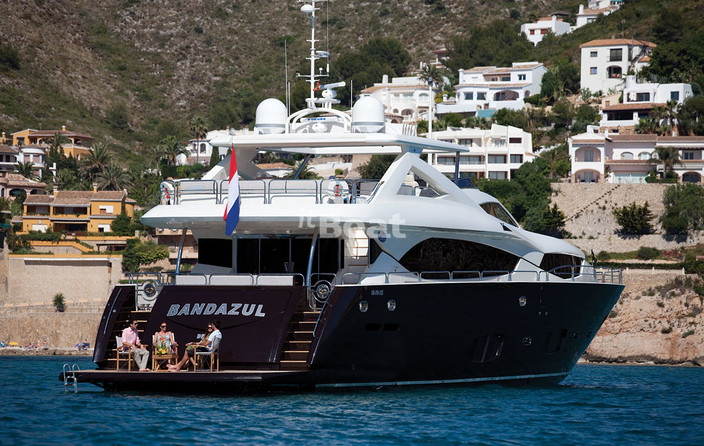 Sunseeker 30M Yacht
