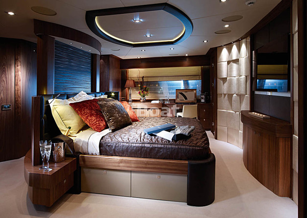 Sunseeker 30M Yacht