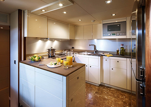 Sunseeker 30M Yacht