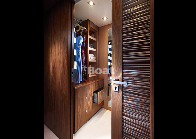 Sunseeker 30M Yacht