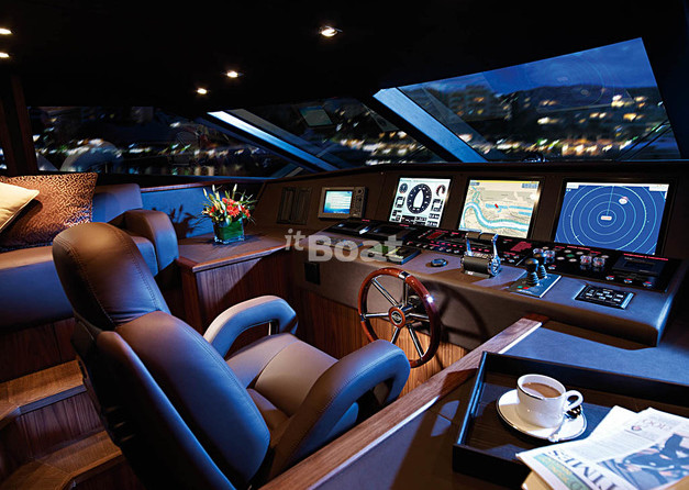 Sunseeker 30M Yacht