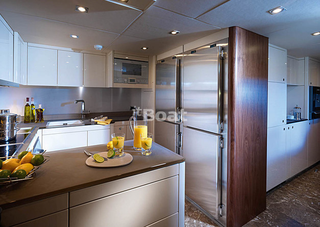Sunseeker 30M Yacht