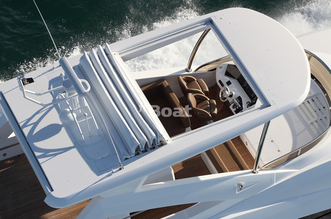 Sunseeker 88 Yacht