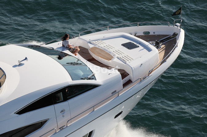 Sunseeker 88 Yacht