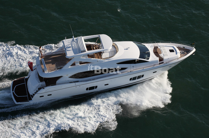 Sunseeker 88 Yacht