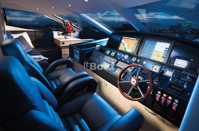 Sunseeker 88 Yacht