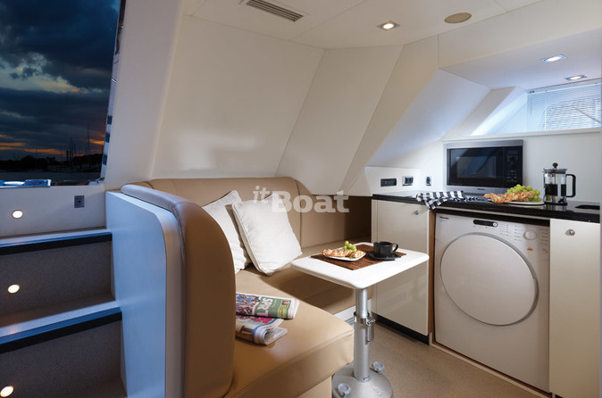 Sunseeker 88 Yacht