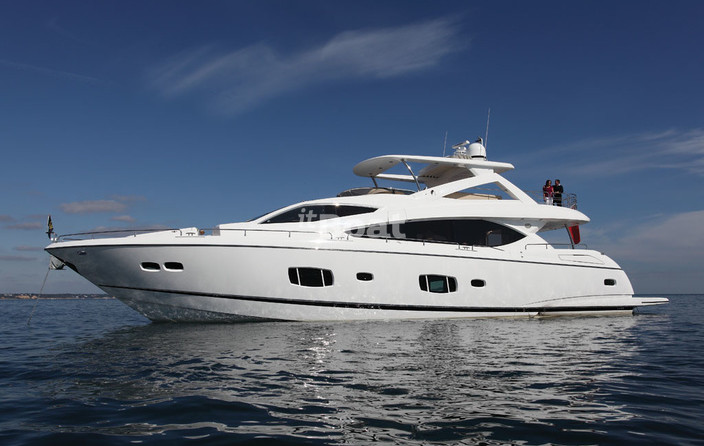 Sunseeker 88 Yacht