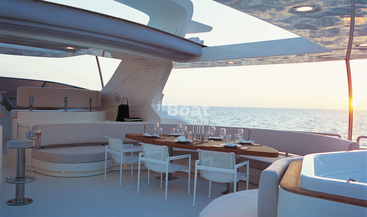 Azimut Grande 116