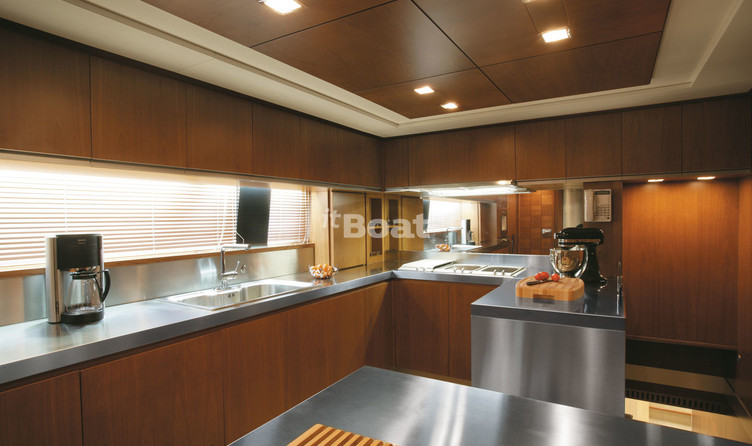 Azimut Grande 116