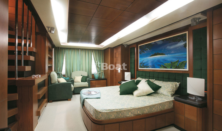Azimut Grande 116