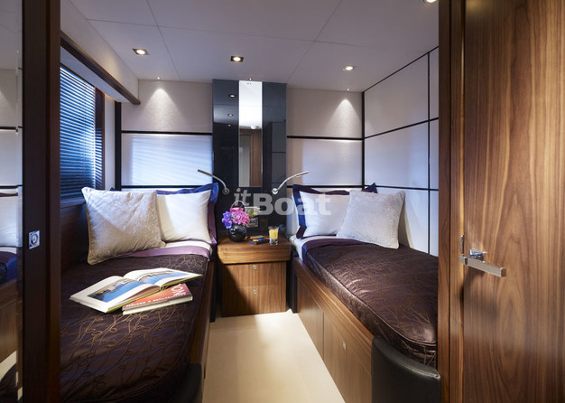 Sunseeker 80 Yacht