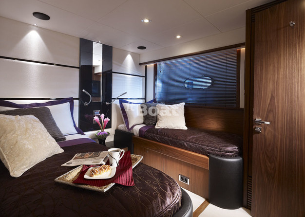 Sunseeker 80 Yacht