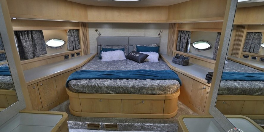 Sunseeker Predator 82