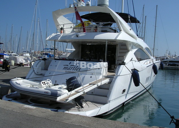 Sunseeker 82 Yacht