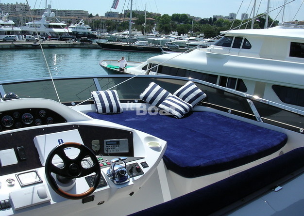 Sunseeker 82 Yacht