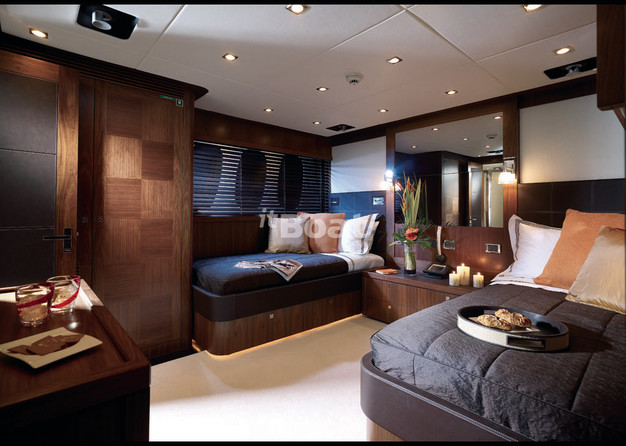 Sunseeker 40M Yacht