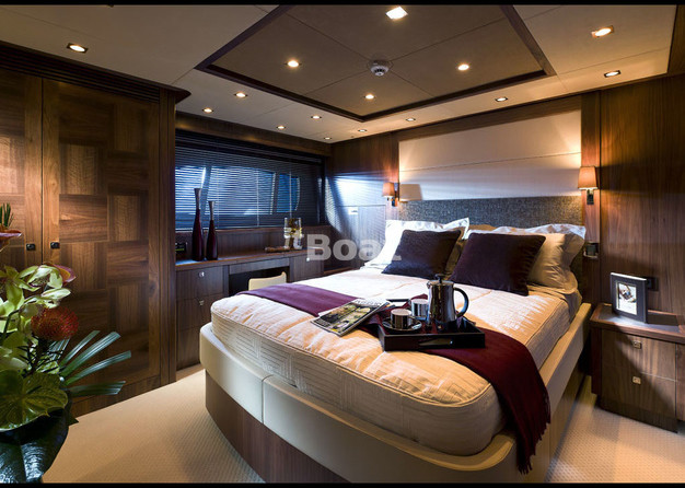 Sunseeker 40M Yacht