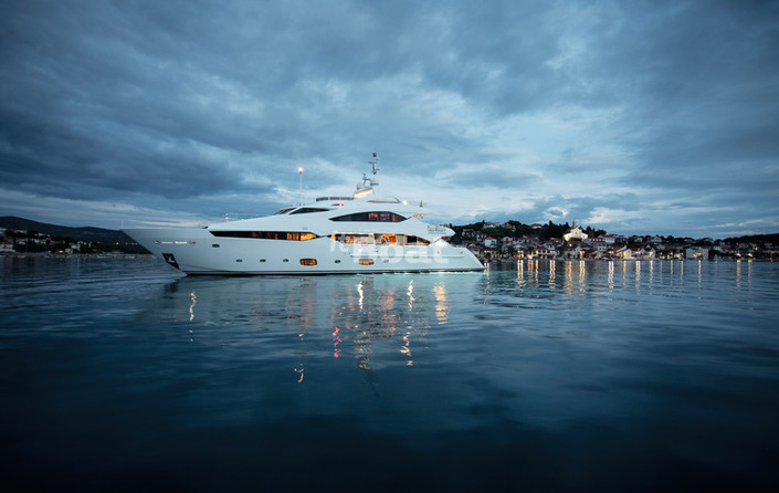 Sunseeker 40M Yacht