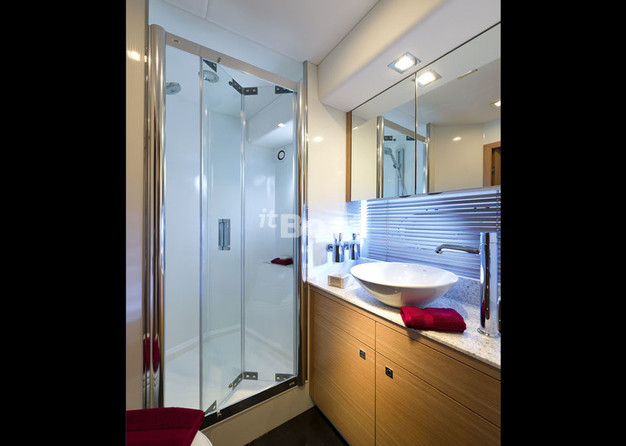 Sunseeker 63 Manhattan