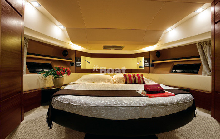 Azimut 40S