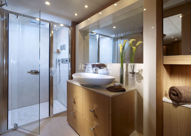 Sunseeker 130 Sport Yacht