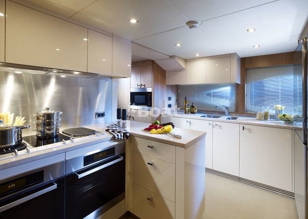 Sunseeker 130 Sport Yacht