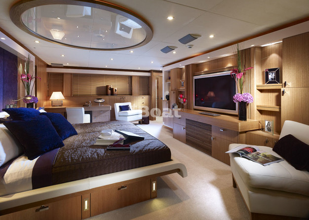 Sunseeker 130 Sport Yacht