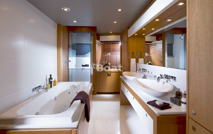 Sunseeker 115 Sport Yacht