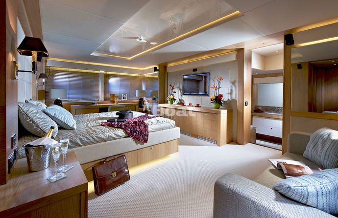 Sunseeker 115 Sport Yacht
