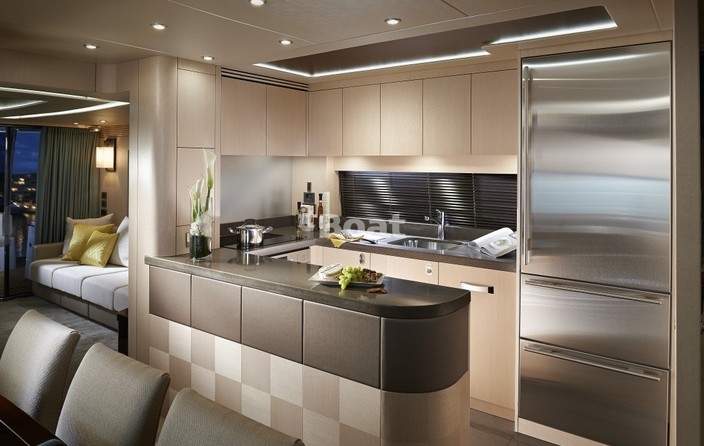 Sunseeker 75 Yacht