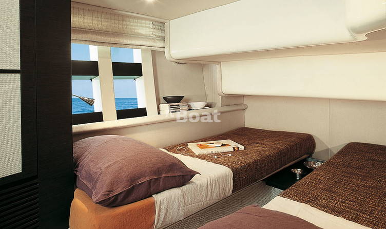 Azimut 43S