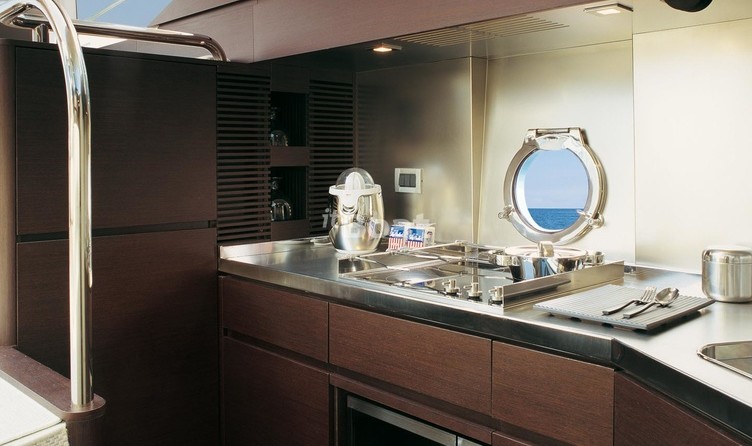 Azimut 43S