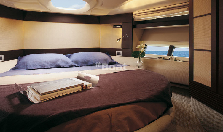 Azimut 43S