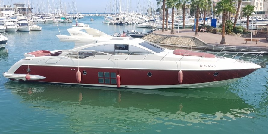 Azimut 68S