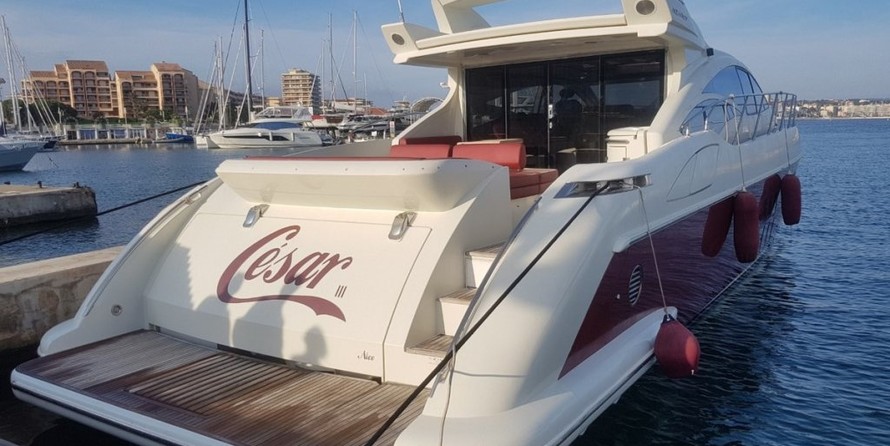 Azimut 68S