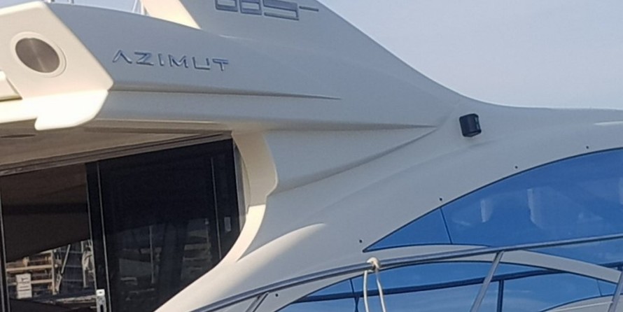 Azimut 68S