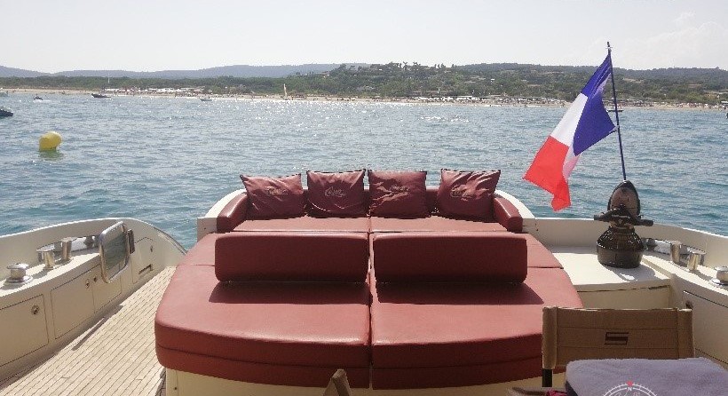 Azimut 68S
