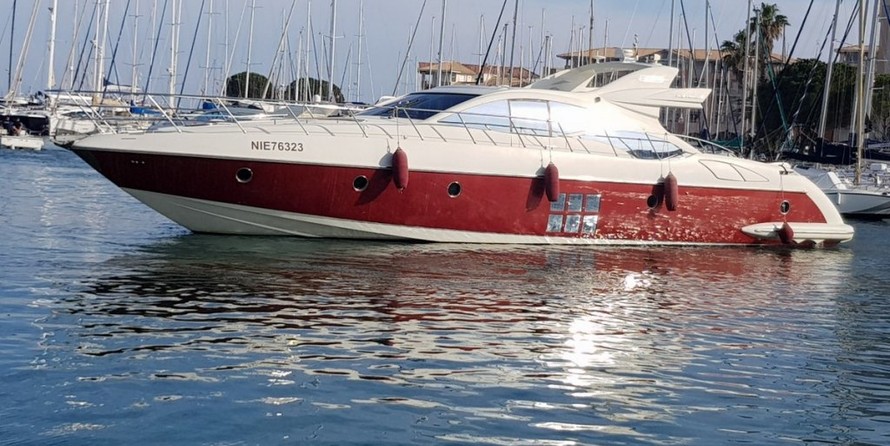 Azimut 68S