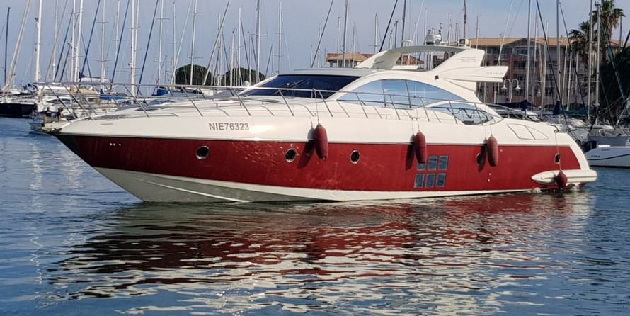 Azimut 68S