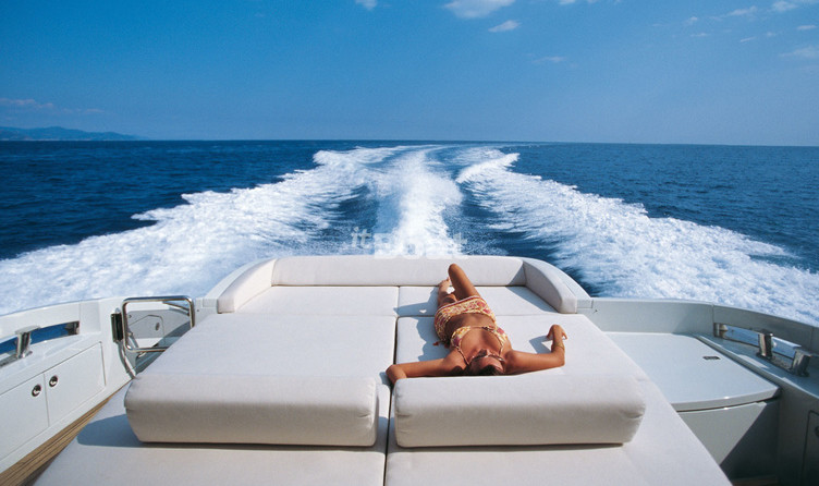 Azimut 68S