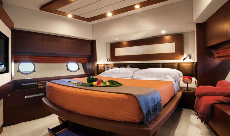 Azimut 86S