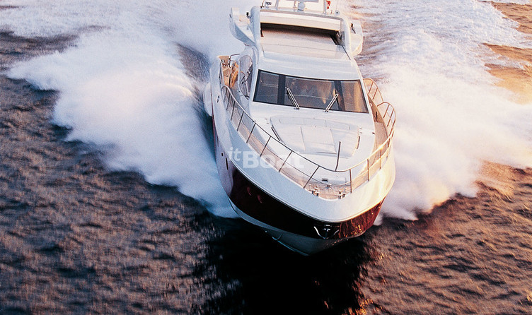 Azimut 86S