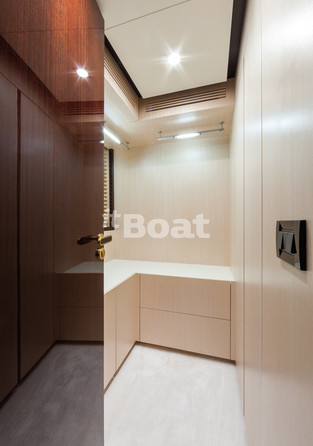 Azimut 84