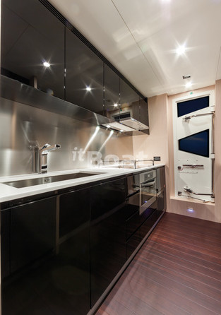 Azimut 84