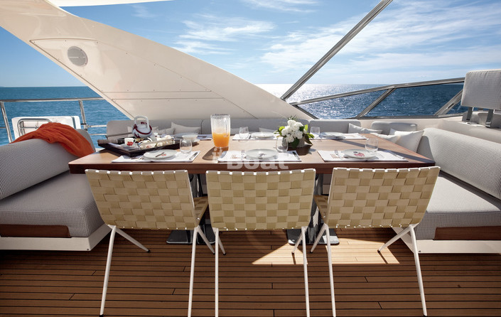 Azimut Grande 100